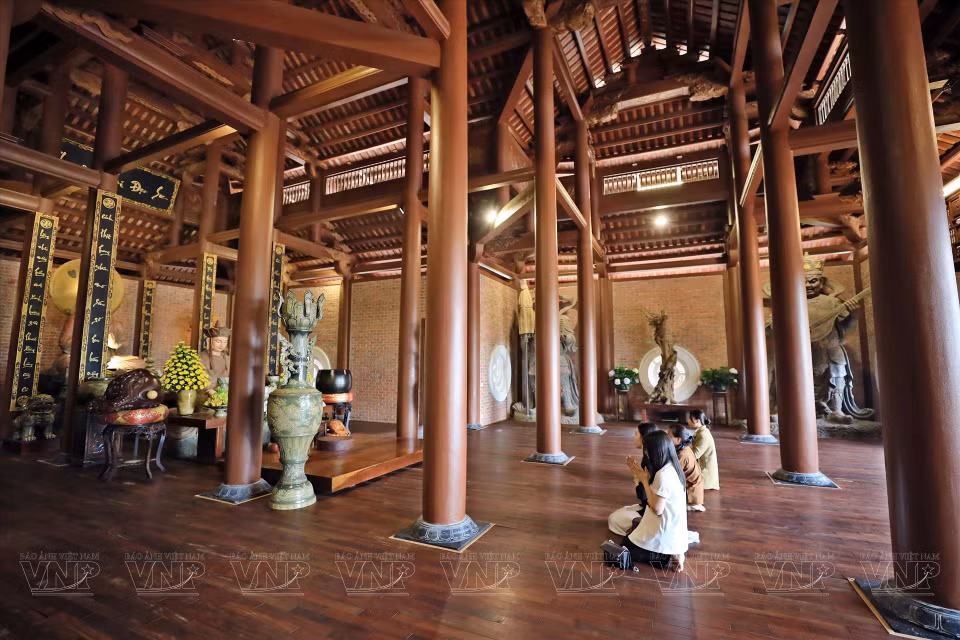 La pagoda Dia Tang Phi Lai atrae a muchos turistas locales y nacionales cada año. (Fuente: VNA)