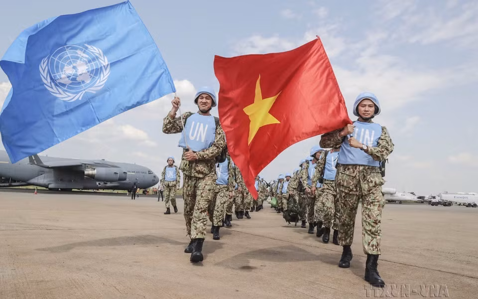 El 2 de octubre de 2018 llegaron a la capital de Juba (Sudán del Sur) los primeros 32 médicos de un total de 63 empleados y galenos del primer Hospital de Campaña de Nivel 2 de Vietnam. Foto: VNA