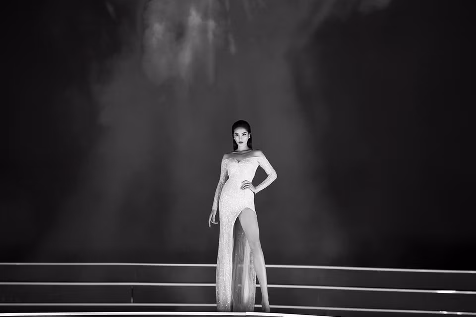 La Miss Vietnam 2014, Nguyen Cao Ky Duyen, es vedette de la velada (Fuente: VNA)