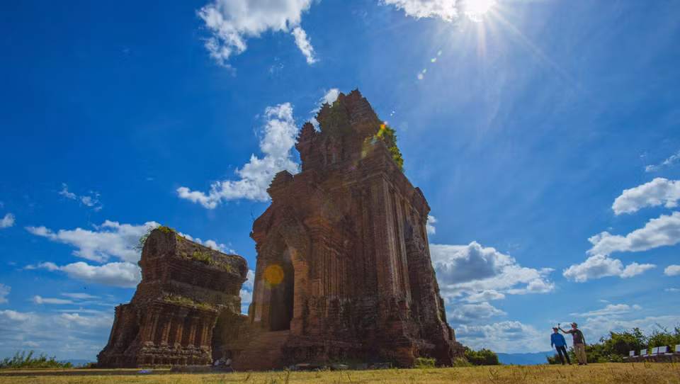 La Torre Banh It resume la belleza de la antigua arquitectura Cham. (Foto: VNA)