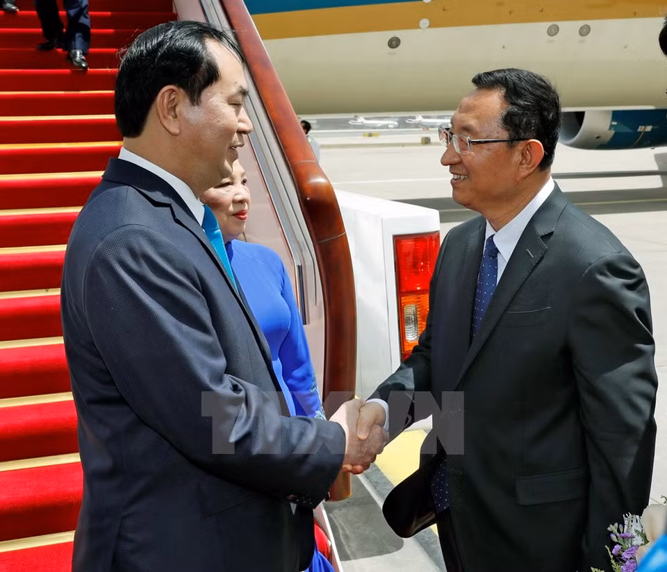 El ministro de Cultura de China, Luo Shugang, recibe al presidente Tran Dai Quang (Fuente: VNA)