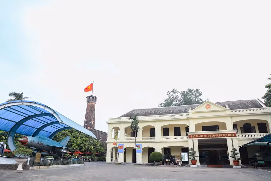 El Museo de Historia Militar de Vietnam en el distrito de Ba Dinh constituye uno de los seis de ese tipo a nivel nacional y el primero del sistema de museos militares (Fuente: Vietnam+)