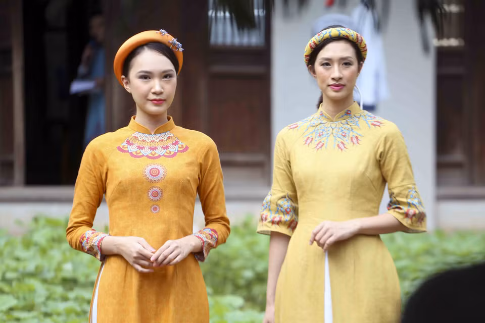 Desfile de Ao dai. (Fuente: VNA)