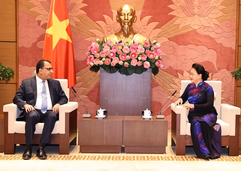 La presidenta de la Asamblea Nacional, Nguyen Thi Kim Ngan, recibió al embajador de Chile en Vietnam, Jaime Chomali Garib, el 11 de diciembre de 2020. (Fuente: VNA)