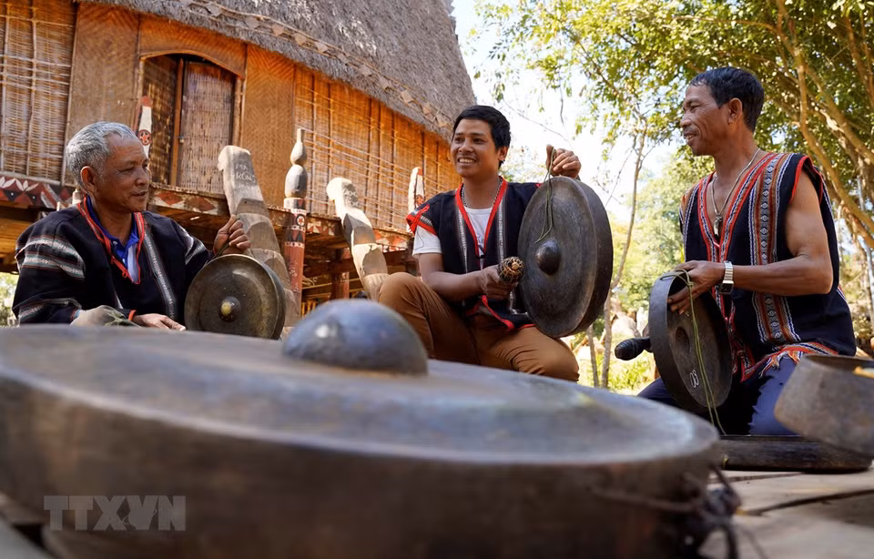 Los gongs se utilizan en diferentes festivales tradicionales de las etnias en Tay Nguyen (Fuente: VNA)