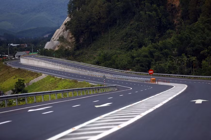 La intersección vial en la autopista en el pueblo de Khe Tre del distrito de Nam Dong, en la provincia de Thua Thien-Hue (Fuente: VNA)