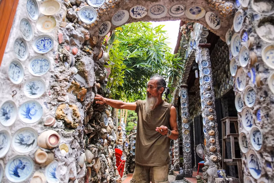 La mayoría de las antigüedades son de la dinastía Ly. Además, hay platos antiguos procedentes de las dinastías Tran y Nguyen que son muy preciosos (Fuente: Vietnam+)