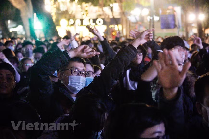 Los jóvenes se meten de lleno en la música. (Fuente: VNA)