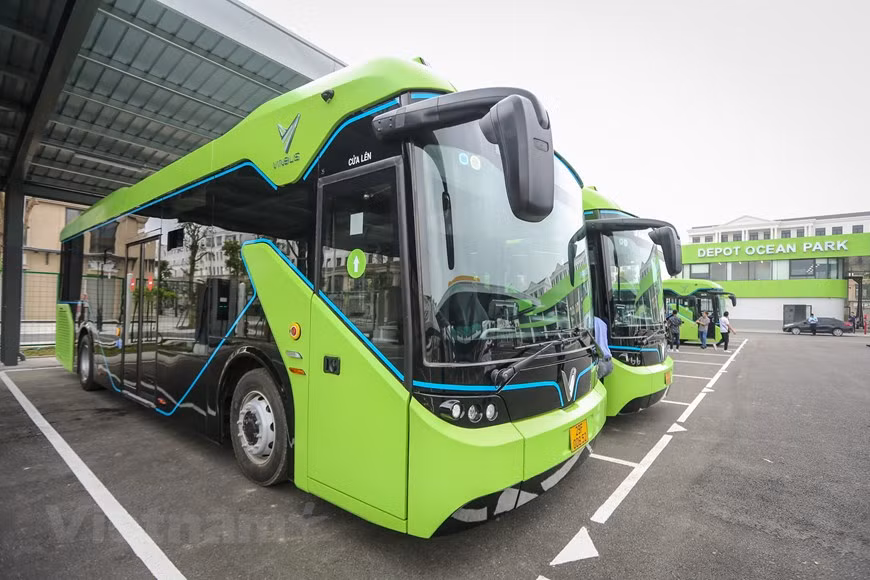 Con color verde, VinBus tiene un aspecto moderno. (Foto: Vietnam+)