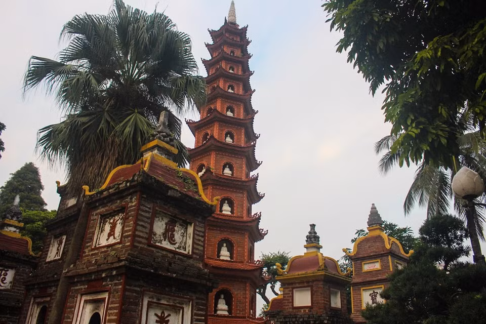 El sitio web de viajes Wanderlust recientemente nombró a la pagoda Tran Quoc como uno de los 10 templos antiguos más bellos del mundo. (Vietnam +)