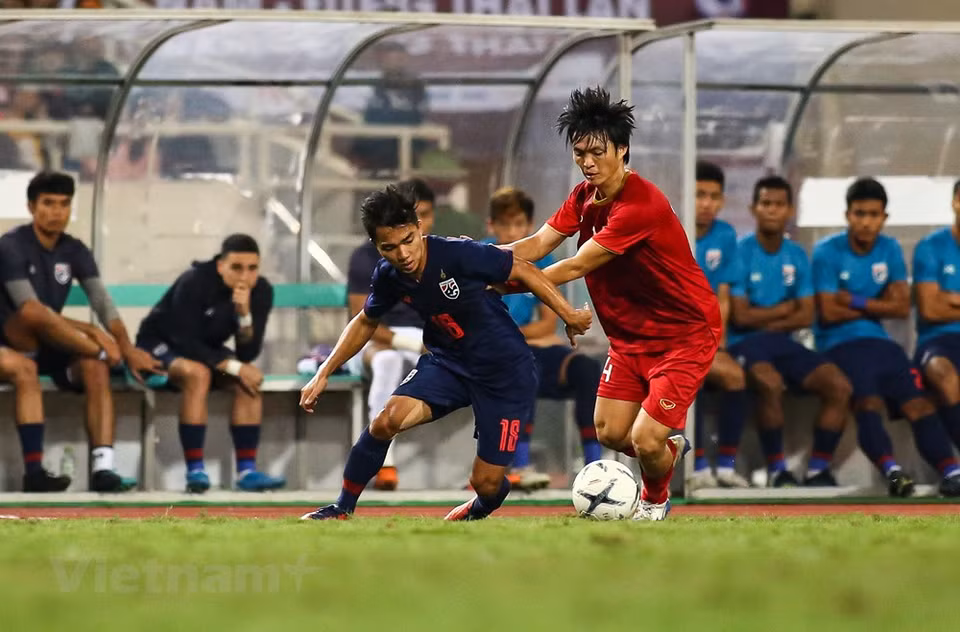 Imagen del partido entre la selección vietnamita y su rival tailandés en el estadio de My Dinh. (Fuente: Vietnam+)