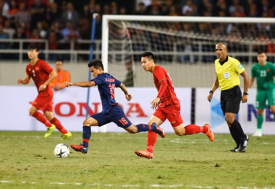 Imagen del partido entre la selección vietnamita y su rival tailandés en el estadio de My Dinh. (Fuente: Vietnam+)