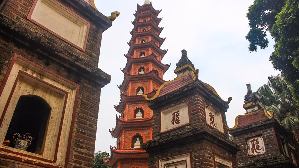 El sitio web de viajes Wanderlust recientemente nombró a la pagoda Tran Quoc como uno de los 10 templos antiguos más bellos del mundo. (Vietnam +)
