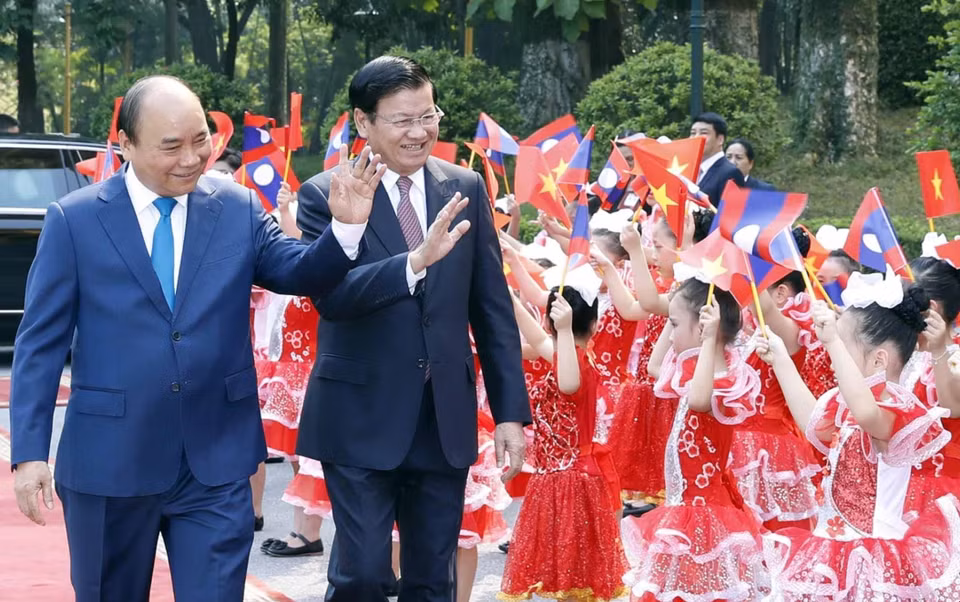 Ceremonia de bienvenida en el Palacio Presidencial en Hanoi. (Fuente: VNA)