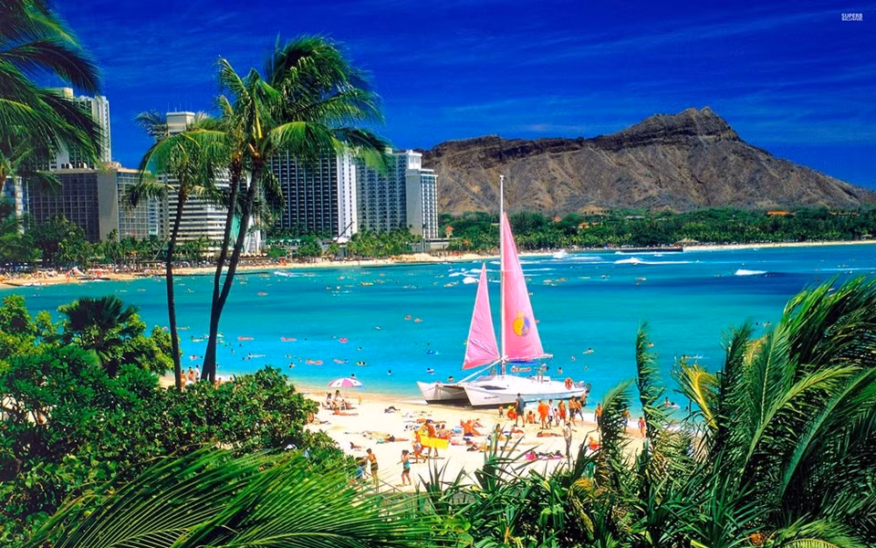 No.6: Hawái es una combinación perfecta de playas, selvas tropicales, cascadas verticales y volcanes durmientes. 