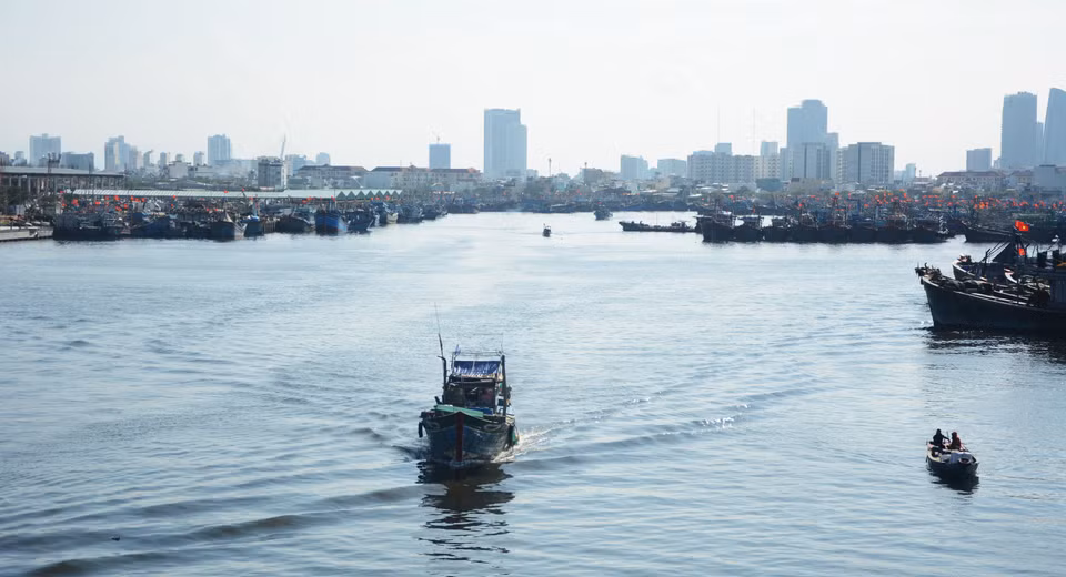 Las embarcaciones en el puerto pesquero de Tho Quang el primer día de la primavera (Fuente: VNA)