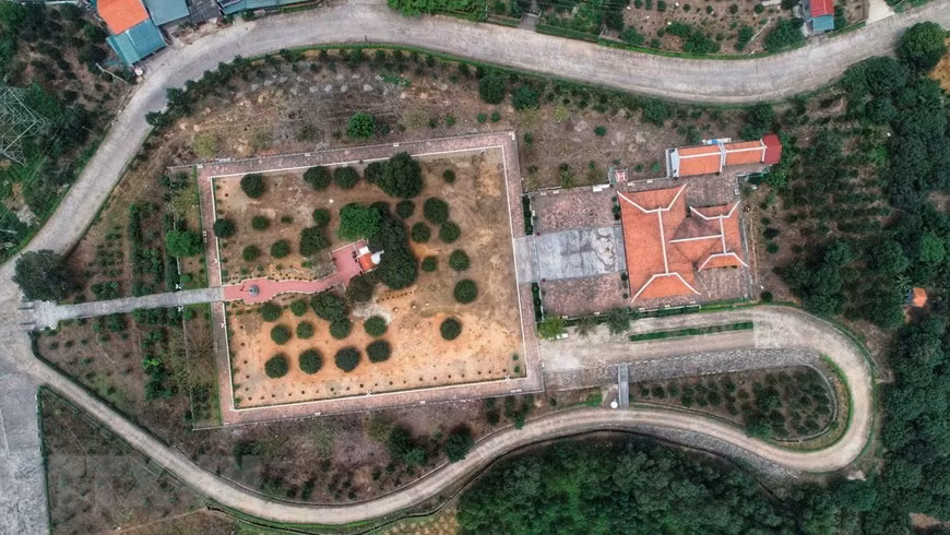 El Templo de la dinastía Tran constituye una de las obras más importantes del sitio de reliquias de esa dinastía en el distrito de Dong Trieu, en la provincia de Quang Ninh, y fue honrado como reliquia nacional especial en 2013. (Foto: VNA)