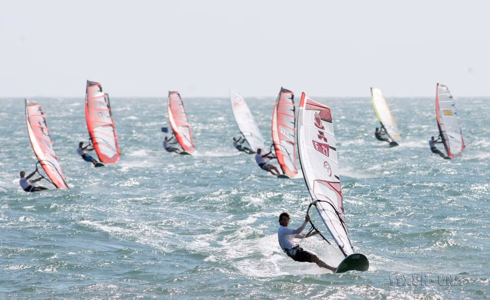 El torneo internacional de windsurf Fun Cup en la ciudad de Phan Thiet. (Foto: VNA)