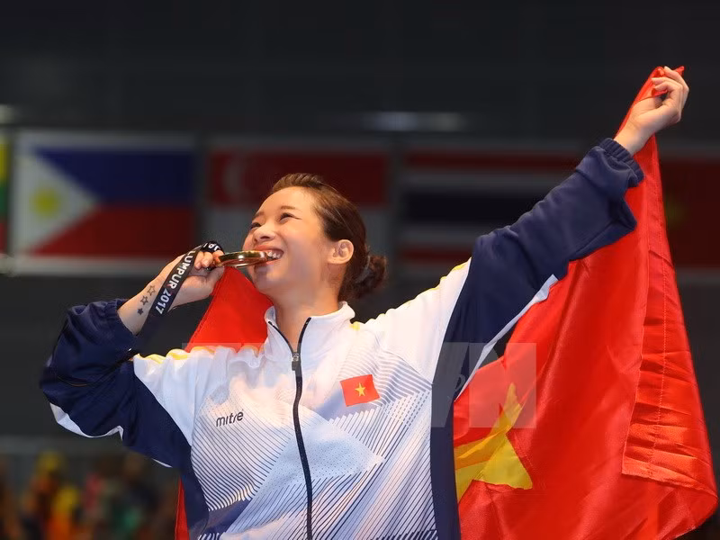 Duong Thuy Vi gana medalla de oro en Wushu (Fuente: VNA)
