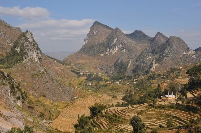 Los muros de las montañas rocosas (Fuente: VNA)