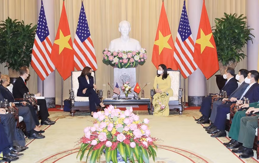 Durante su estadía en Vietnam, Kamala Harris sostendrá reuniones con dirigentes vietnamitas sobre la pandemia del COVID-19, la cooperación económica y asuntos de seguridad regional (Foto: VNA)