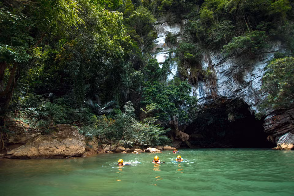 Río frente a la cueva de Tu Lan. (Fuente: VNA)