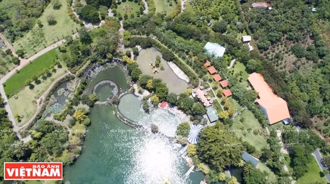 El parque abarca una superficie de 150 mil m2, rodeada de árboles y entretenimiento acuático. (Fuente: VNA)