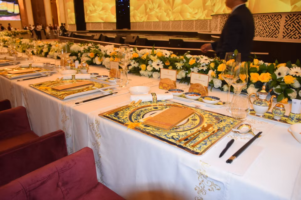 Artículos de Minh Long en el banquete del APEC (Fuente: VNA) 