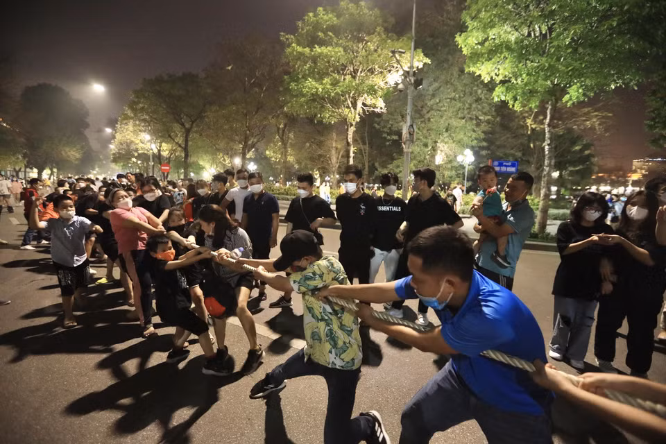 El juego de la soga requiere la coordinación sincrónica de la fuerza, la inteligencia y la voluntad (Foto: VNA)