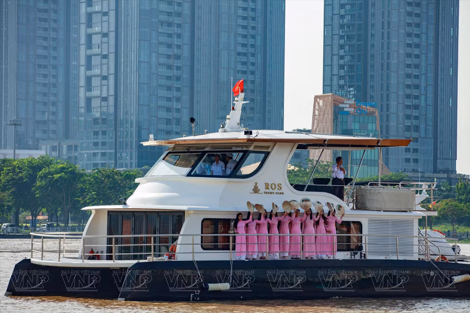Los residentes y turistas pueden experimentar los tours de turismo fluvial. (Foto: Revista Ilustrada de Vietnam)