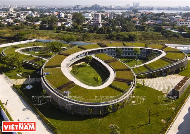 Vista panorámica de la escuela infantil "Nhung bong hoa nho" en la comuna de Hoa An, ciudad de Bien Hoa, provincia de Dong Nai.