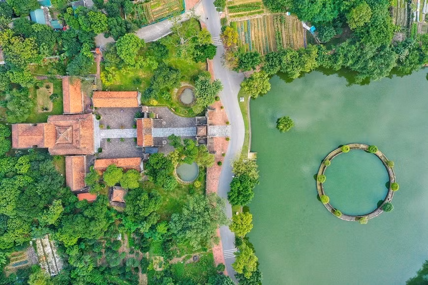  Construida en el reinado de An Duong Vuong en el siglo III antes de Cristo para ser la capital del Estado de Au Lac, Co Loa es actualmente la ciudadela más antigua de Vietnam que se encuentra en el distrito de Dong Anh en Hanoi (Foto: VNA)