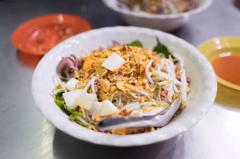 A las tres y media de la tarde: Bun Bo Nam Bô (fideos de arroz con carne al estilo sureño) (Fuente: VNA)