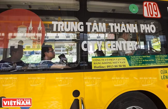 El bus se dirige hacia el centro de la urbe, donde los pasajeros encuentran fácil trasladar a otros lugares