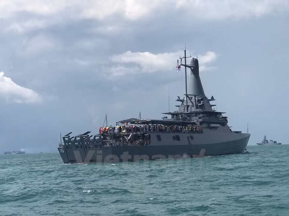 Buque de Guardia Costera LMV Sovereignty de Singapore (Fuente: VNA)
