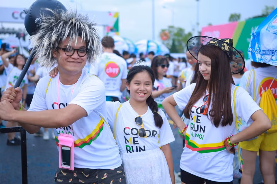 Conocida ampliamente en el mundo como los cinco kilómetros más felices en el Planeta, Color Run es un festival deportivo y musical. (Fuente: VNA)