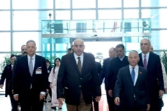 El presidente de la Cámara de Representantes de Jordania, Mazen Turki El Qadi, llega a Hanoi para iniciar una visita oficial a Vietnam. (Foto: VNA)