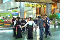 Provincia norvietnamita de Son La lleva el espíritu del noroeste a la Feria de Otoño 2025. (Foto: VNA)