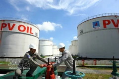 Operación del sistema de suministro de gasolina y petróleo en PV Oil Nha Be (Ciudad Ho Chi Minh). Foto: VNA