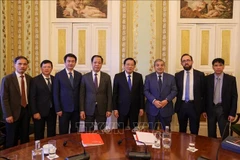 Phan Dinh Trac, miembro del Buró Político, secretario del Comité Central del PCV y jefe de su Comisión de Asuntos Interiores, realiza visita de trabajo a Portugal. (Foto: VNA)