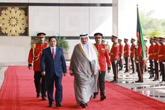 Primer ministro de Vietnam se reúne con emir de Kuwait. (Foto: VNA)