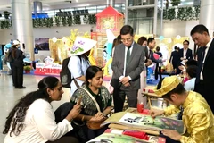 Presentan cultura vietnamita a turistas internacionales (Foto: VNA)