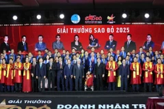 Premios Estrella Roja reconocen a 11 jóvenes empresarios vietnamitas. (Foto: VNA)