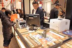 Vietnam sanciona con multas severas las operaciones ilegales con oro y divisas