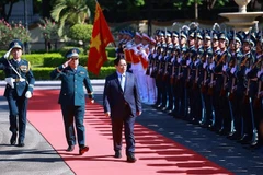 El primer ministro de Vietnam, Pham Minh Chinh, enfatiza que la Fuerza de Defensa Aérea – Antiaérea de Vietnam no teme a ningún enemigo. (Foto: VNA)