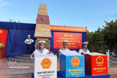 Elecciones en la zona especial de Truong Sa, provincia de Khanh Hoa. (Foto: VNA)