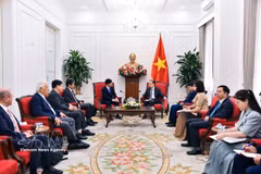 El ministro de Asuntos Exteriores, Le Hoai Trung, en la reunión con el gobernador de Okayama, Ibaragi Ryuta. (Foto: Ministerio de Asuntos Exteriores)