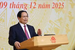 El primer ministro de Vietnam, Pham Minh Chinh, preside la 25ª reunión del Comité Directivo Nacional para la Lucha contra la pesca IUU. (Foto: VNA)
