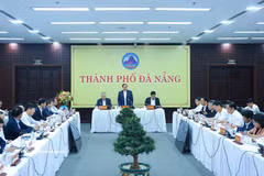El primer ministro de Vietnam, Pham Minh Chinh, en una reunión de trabajo con el Buró Ejecutivo del Comité del Partido Comunista de Vietnam en la ciudad central de Da Nang (Foto: VNA)