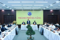 El primer ministro de Vietnam, Pham Minh Chinh, en una reunión de trabajo con el Buró Ejecutivo del Comité del Partido Comunista de Vietnam en la ciudad central de Da Nang (Foto: VNA)